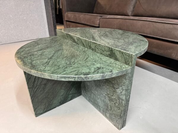 Groen marmer tafels