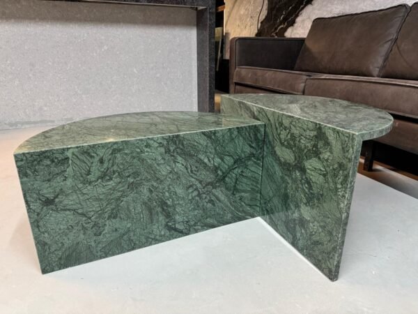 Groen marmer tafels